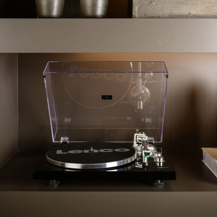 Виниловый проигрыватель Lenco LBT-215BK