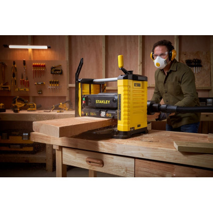 Рейсмусовый станок Stanley STP18