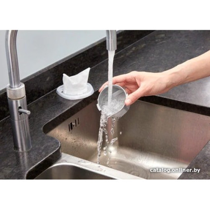 Пылесос Black & Decker NVC220WC