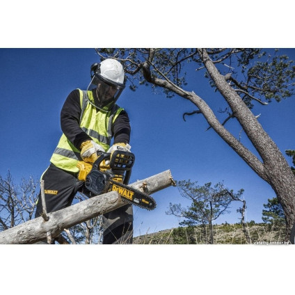 Аккумуляторная пила DeWalt DCM565N-XJ (без АКБ)